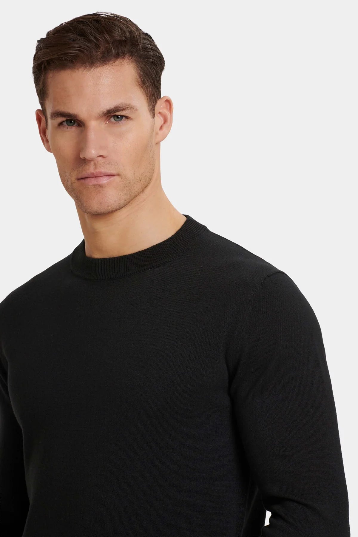 Suéter Negro Clásico, Elegante